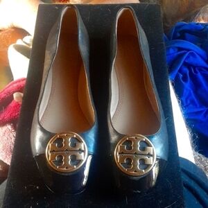 Tory Burch Black Patent Cap Shoes